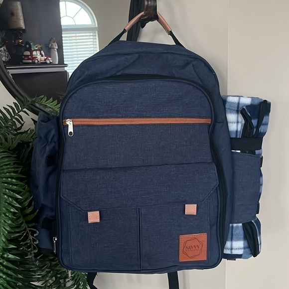 Brand New Picnic Backpack Set for 4 Insulated Large Cooler Waterproof Blanket - Picture 6 of 16